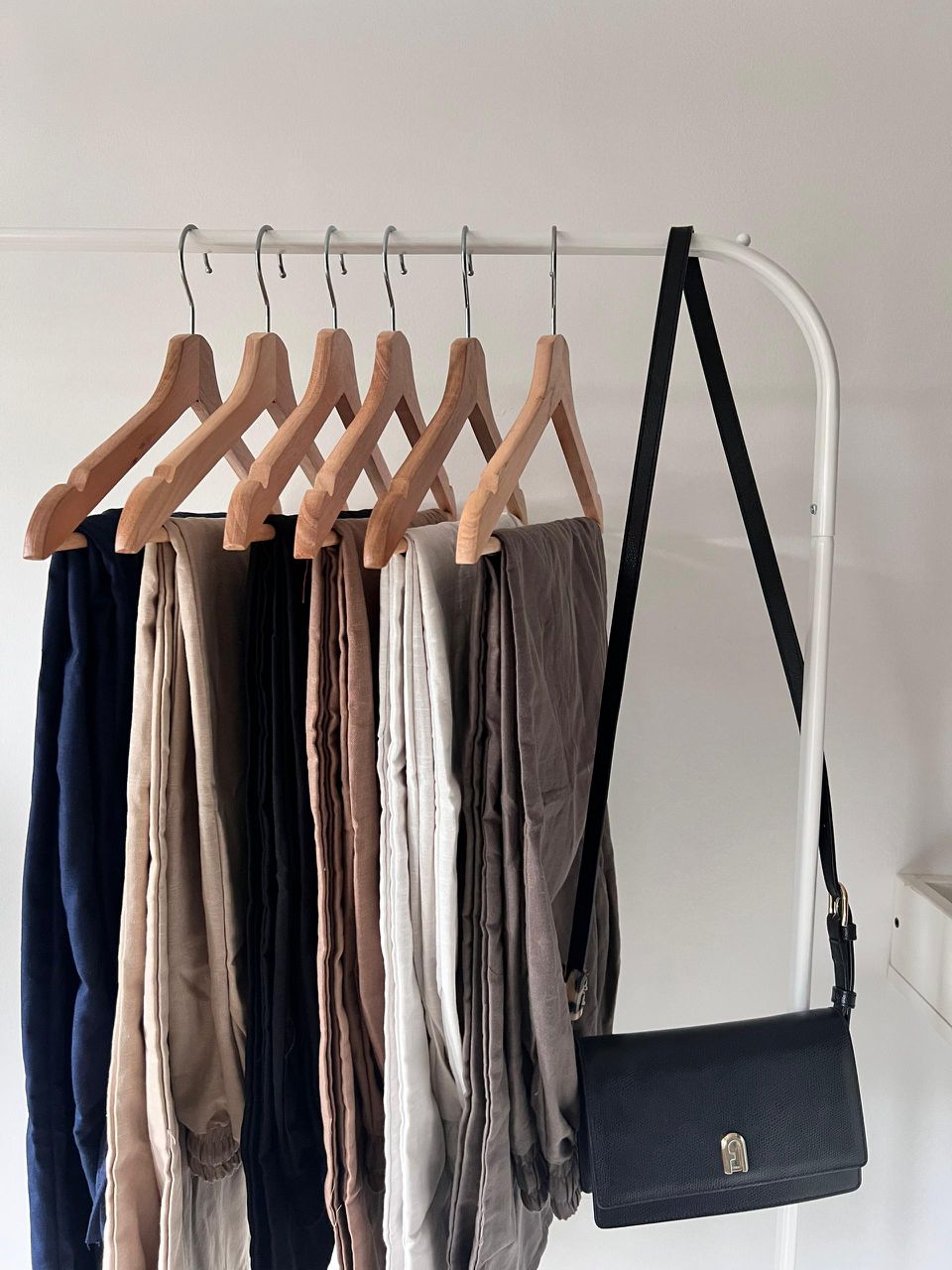 Straight Leg Linen Pants are available in a range of versatile colors to suit every style and occasion.